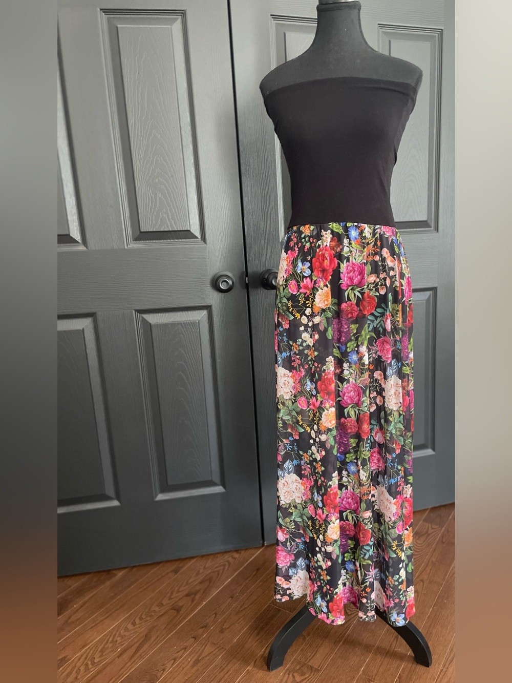 La Vie en Rose/ EUC Maxi Dress Coverup Strapless Multi Floral Sz S